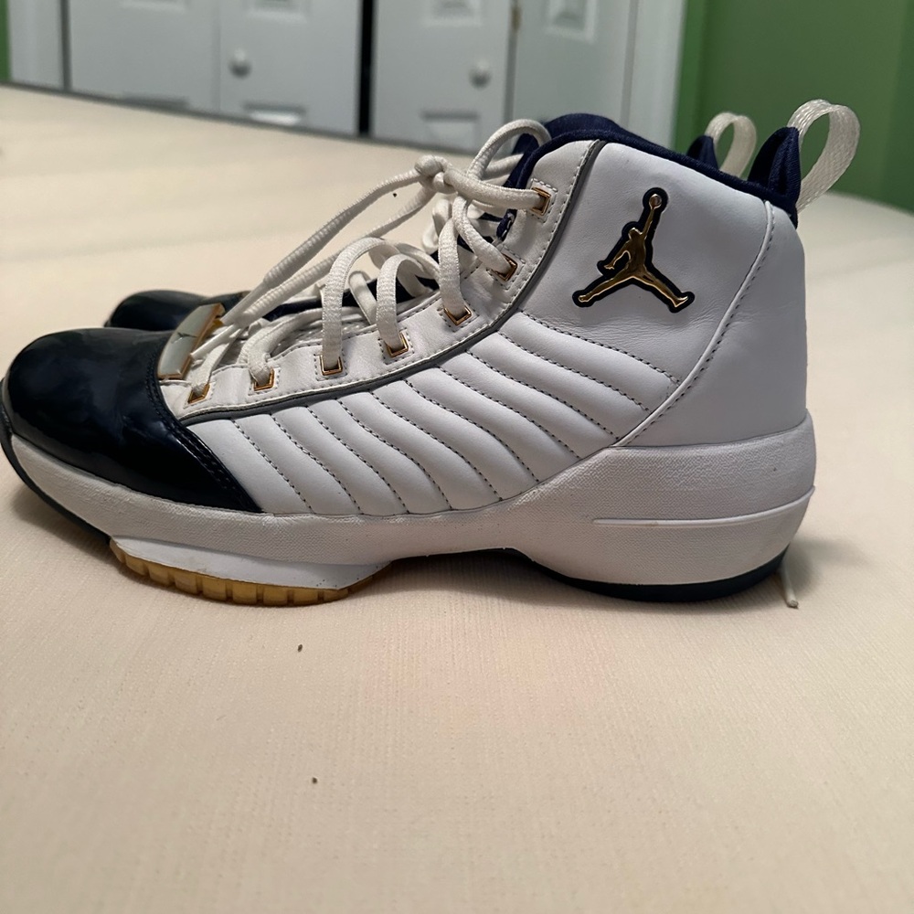 Jordan’s - Picture 4 of 4
